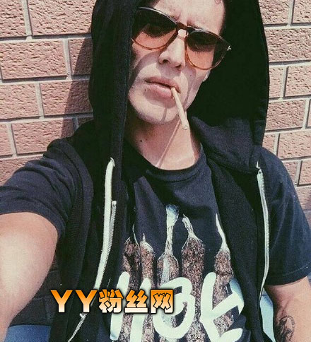 ��������Ѽ�ͥ�������� RobertOx�����������ins�ִ�߶���Ƭ