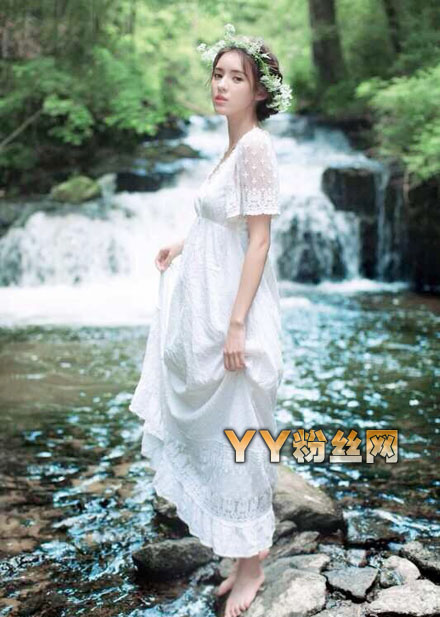 一年级大学季张予曦家庭背景胸围身高 张予曦王思聪分手真相