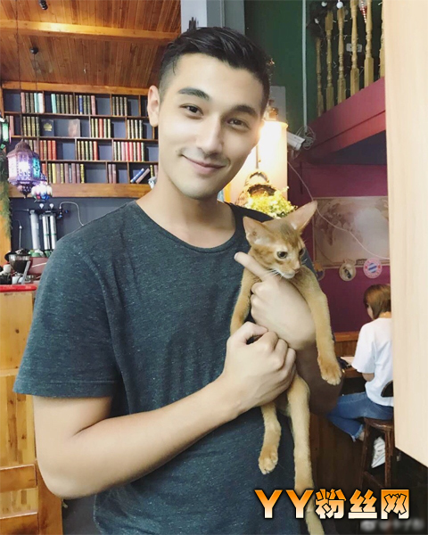 �廪��Ѫ˧�翨��ͮŮ������˭ һվ���׿���ͮ����˧��û����