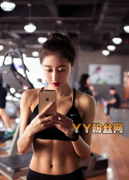 ����90����Ů��ʦ���������Ƭ���� ������Ȼ�����Χ����˽��