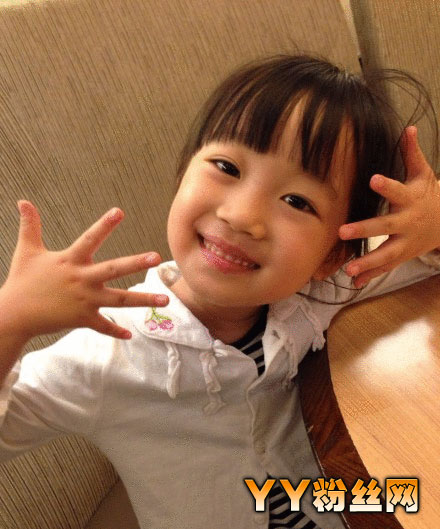 李锐女儿跳跳李蓬熙资料多大几岁了妈妈是谁 跳跳真名叫什么