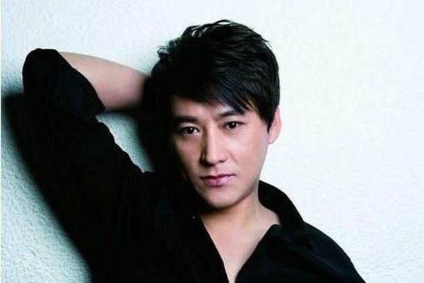 刘小锋的脸怎么了 整容整的那么丑太可惜了