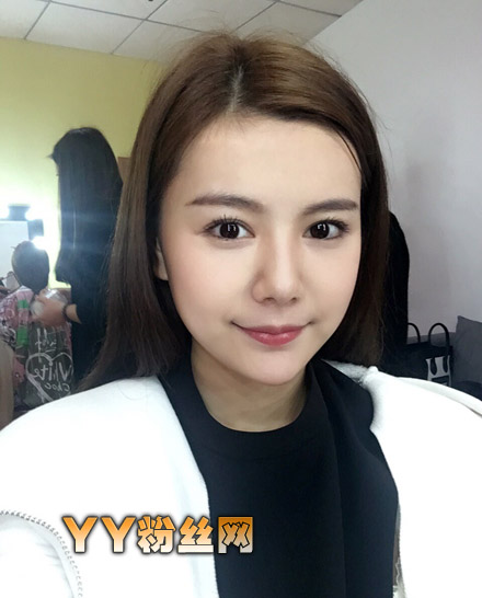 ����Ů��������ǰ͹�������ĺ� �����ȸ�������΢��������Χ˽��