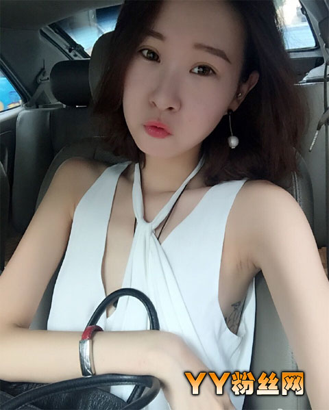 非诚勿扰吕晓萌美艳私照美翻 吕晓萌个人资料微博身高三围素颜