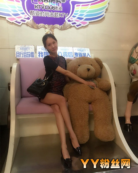 非诚勿扰吕晓萌美艳私照美翻 吕晓萌个人资料微博身高三围素颜