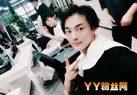 ����С����Բ�˧��������Ƭ �Ƕ����ޞԲ�Ů������˭���߽���