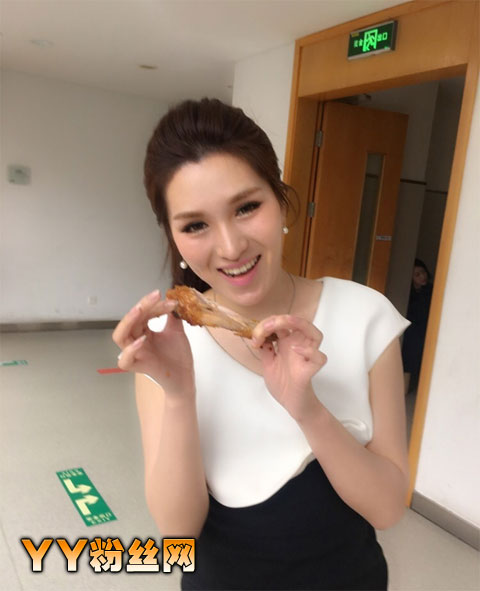 非诚勿扰刘春洋成熟范女人味十足 刘春洋个人资料微博身高私房照