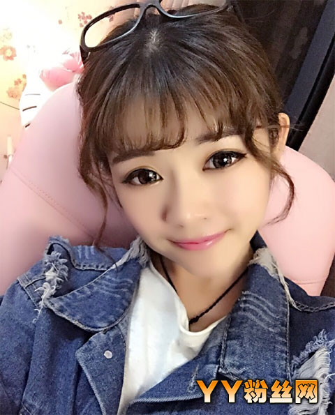 非常完美张小漾美艳私照曝光 年轻大学教师张小漾好似学妹