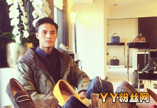 ż�θ���Ҷ����ͬ������ ˧��ģ��Ҷ��YeZhou��ƬŮ����˭