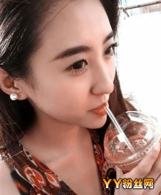 我们约会吧鞠尙宜资料 鞠尚宜微博照片 服装设计师