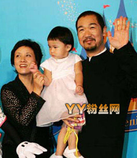 邓婕为什么不生孩子 邓婕年轻时照片和张默的秘密像亲生儿子一样