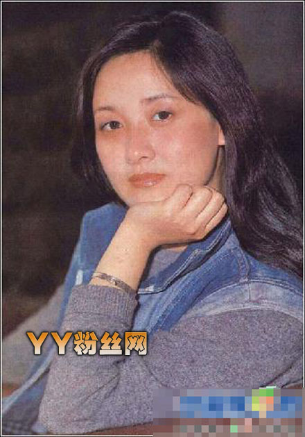 邓婕为什么不生孩子 邓婕年轻时照片和张默的秘密像亲生儿子一样