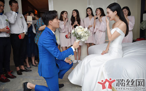 ������Ů������������ ���˼�ȥ����Ѿ������������΢������