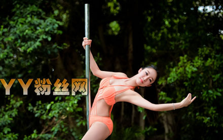 �Ը�Ů����С��д���ع� �ֹ�����Ů��С��һ�����㾢������