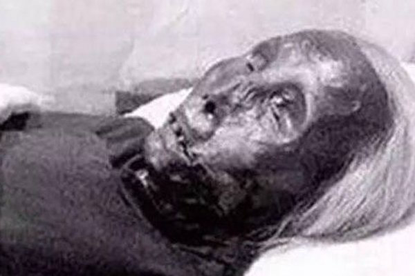 è����̫̫�Ǽٵ� Ҫ�����è����̫̫Ϊʲôֻ��һ��