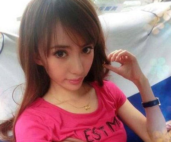 ������Ǳ����ͼƬ ���ĵ���Ϊʲô����ô��ɫ