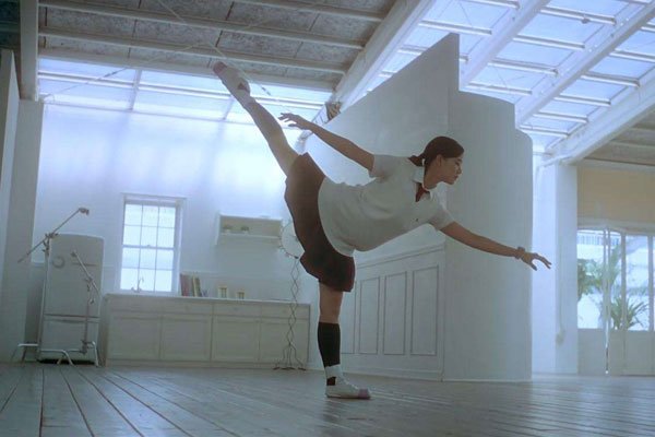 �Ծ���a��Ƭƻ�� �����µ�Ů���ܾ��������������е���