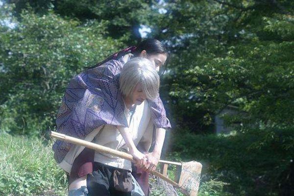 �Ծ���a��Ƭƻ�� �����µ�Ů���ܾ��������������е���