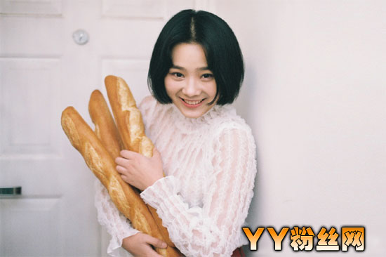 超女版东方不败鲁照华甜美照片 超级女声鲁照华个人资料退赛了吗