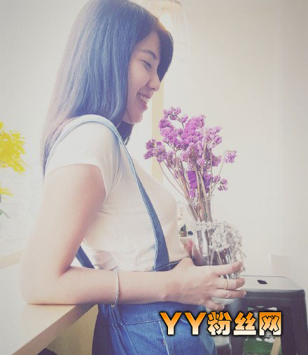 �ǳ�������Ů��������ޱ��Ƭ���� ����ޱ�Ը��赸��ɵ�мα�