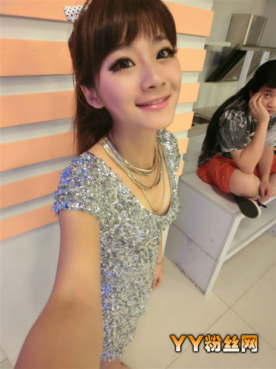 �ǳ������������������պϼ� 16��Ů�α����������ģ��