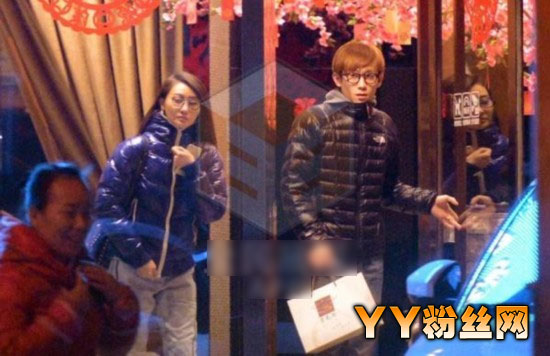 ��һɽ�»�Ů�������������������㱳 �����ǳ�����Ů��