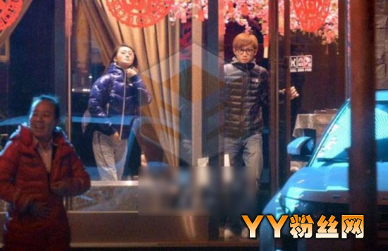 ��һɽ�»�Ů�������������������㱳 �����ǳ�����Ů��