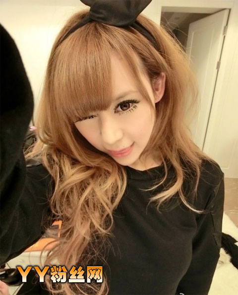 陈美心美艳私房图片 赵本山外籍女徒弟陈美心个人资料