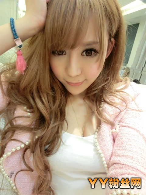 陈美心美艳私房图片 赵本山外籍女徒弟陈美心个人资料