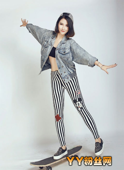 �ؿ�Ԫ˽����Ƭ������ �۷���Ů�ӹؿ�Ԫ��������΢��������Χ