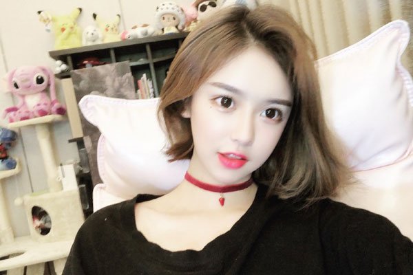 ���羺С������������ ��һ����ͷ���ϱ��ǵ�����