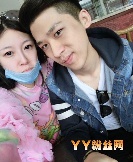 �ǳ�������ˬ����СĪ�������� ����Ů����ͷ������