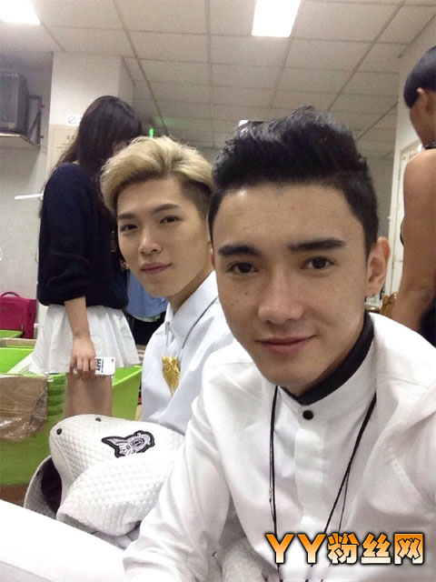 �й���֮���Ʊ��������ϱ���΢�� �Ʊ�Ů����Ƭ