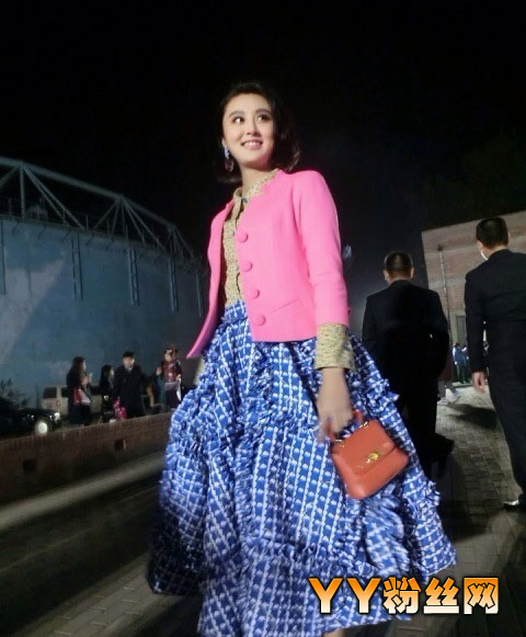 �������ֱ�֮������ЦЦ��������˭�ݵ� ��ЦЦ���