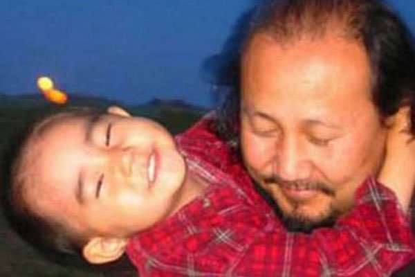 腾格尔女儿去世原因 失去自己的孩子那是一种撕心裂肺的疼