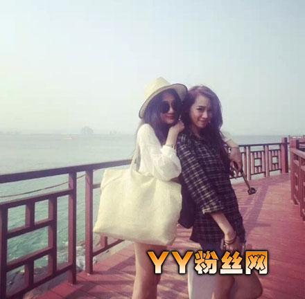 �ǳ�����������Ů����߹΢������ �ֳ������ƶ�������ͮ