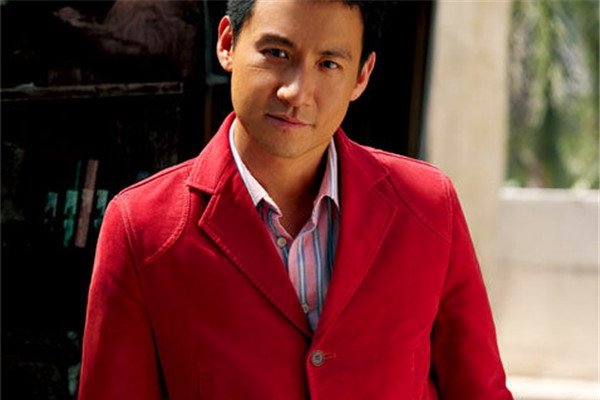 ��ѧ�ѱ����������Ӱ ���Ƿ׷׷�������ӭ�ϱ����