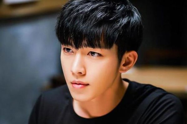 ����������������ƨ������ ��˵��Ͻ�ɢҲ����Ϊ��׷ĳλ��Ա