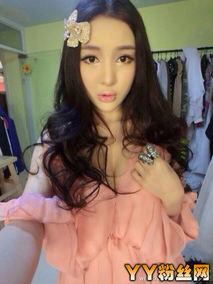 郭美美澳门欠赌债2.6亿世界杯赌球被抓 郭美美真实照片