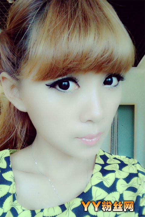 ����Լ��������΢�� �����Ŀ�Ů���������������Ƭ