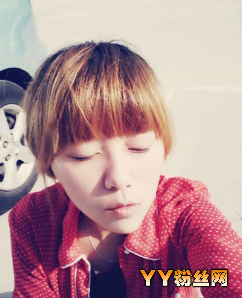 ����Լ��������΢�� �����Ŀ�Ů���������������Ƭ