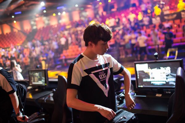 ����7777ʲô�� ��٩���٩ʵ�����Ǻ�������