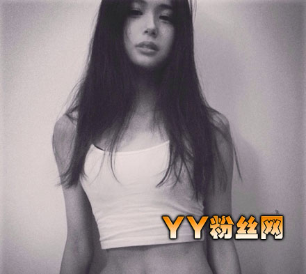 爱上超模萝莉女神张昊玥个人资料 张昊玥清纯女神文艺范儿十足