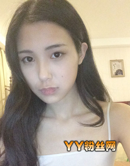 爱上超模萝莉女神张昊玥个人资料 张昊玥清纯女神文艺范儿十足