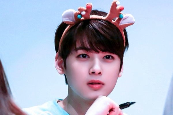 车银优为什么叫车恩宇 车银优的帅像是真空一样