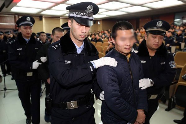 ������һ����ô���� �п�ͷ�μ�Ů�;ͽ����ݲ��ŵ���