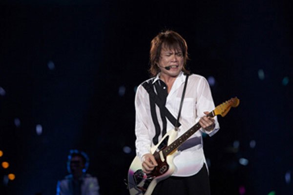 伍佰个人资料图片 老歌再度翻红是一种什么体验