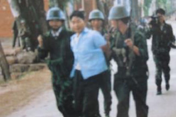 ƽԶ���¼������˶����� һ��ץ���Ե�����ս���Ⱥ�����