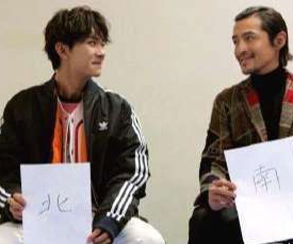 ����ǧ���ͺ����к����� ����С��ĺ�����ǰ��