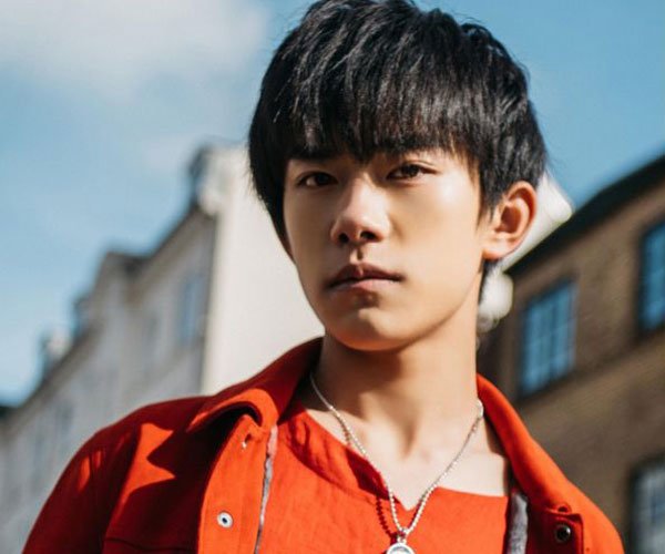 ����ǧ���ͺ����к����� ����С��ĺ�����ǰ��